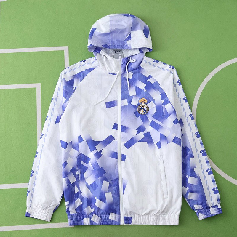 1655f22f70 9697 Real Madrid CF Hooded windbreak - Billede 1