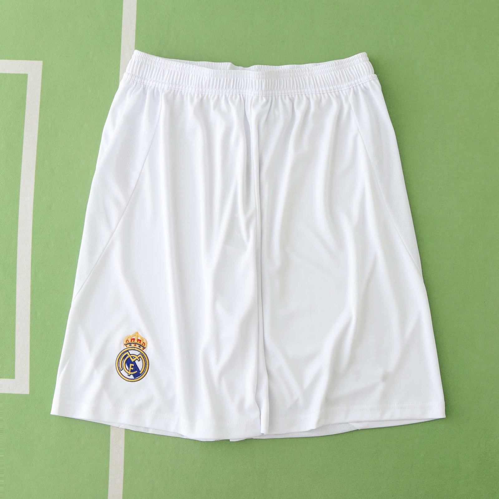 276c7134f7 2425 season Real Madrid CF home shorts – Bild 1