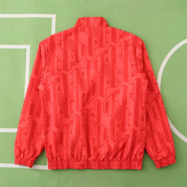 92-94Manchester United F.C. Wear on both sides windbreaker - Image 10