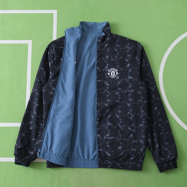 2425 Manchester United F.C. Wear on both sides windbreaker - Billede 17