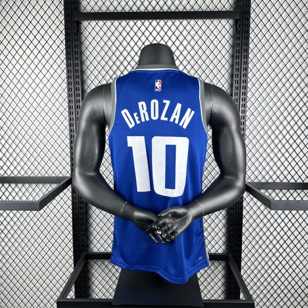 ⁦NBA Sacramento Kings 10#DEROZAN⁩ - الصورة ⁦2⁩