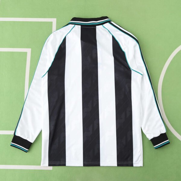 2425 season Newcastle United F.C. Long sleeved retro Fan version - Imagem 11