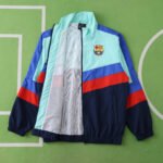 2526  FC Barcelona / Barça Hooded windbreaker - Imagem 3