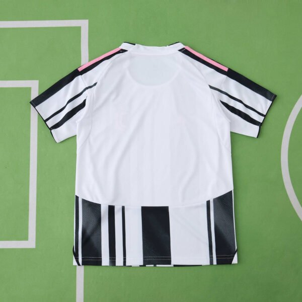⁦2526 season Juventus F.C. home Kids kit⁩ - الصورة ⁦12⁩
