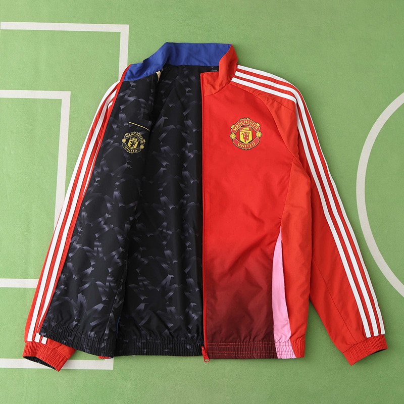 ea36526c98 2425 Manchester United F.C. Wear on both sides windbreaker - Billede 1