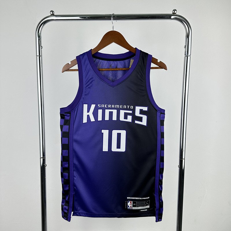 f6feff1fcd NBA Sacramento Kings 10#DEROZAN - الصورة 1