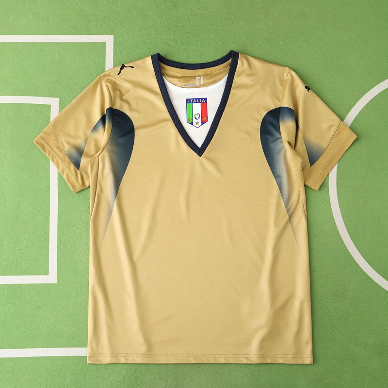 f94974a1e6 2006 season Italy goalkeeperretro Fan version - immagine 1