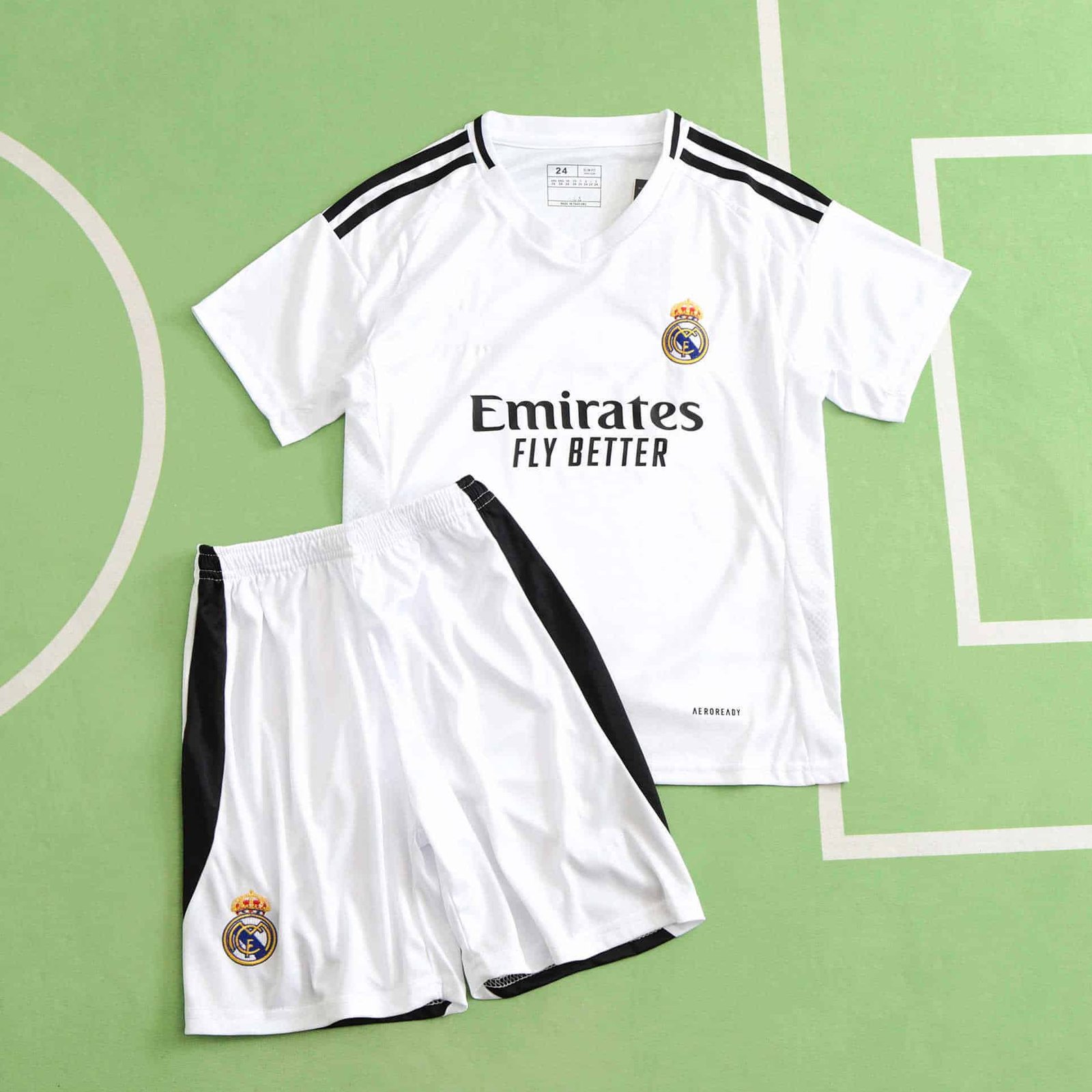2c11bfabaf 2425 season Real Madrid home Kids kit – Image 1