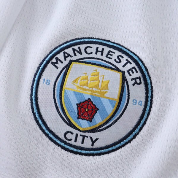2526 season Manchester City F.C. home shorts - Imagem 5