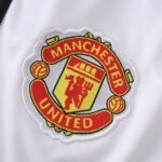 ⁦2526 season Manchester United F.C. home shorts⁩ - الصورة ⁦5⁩