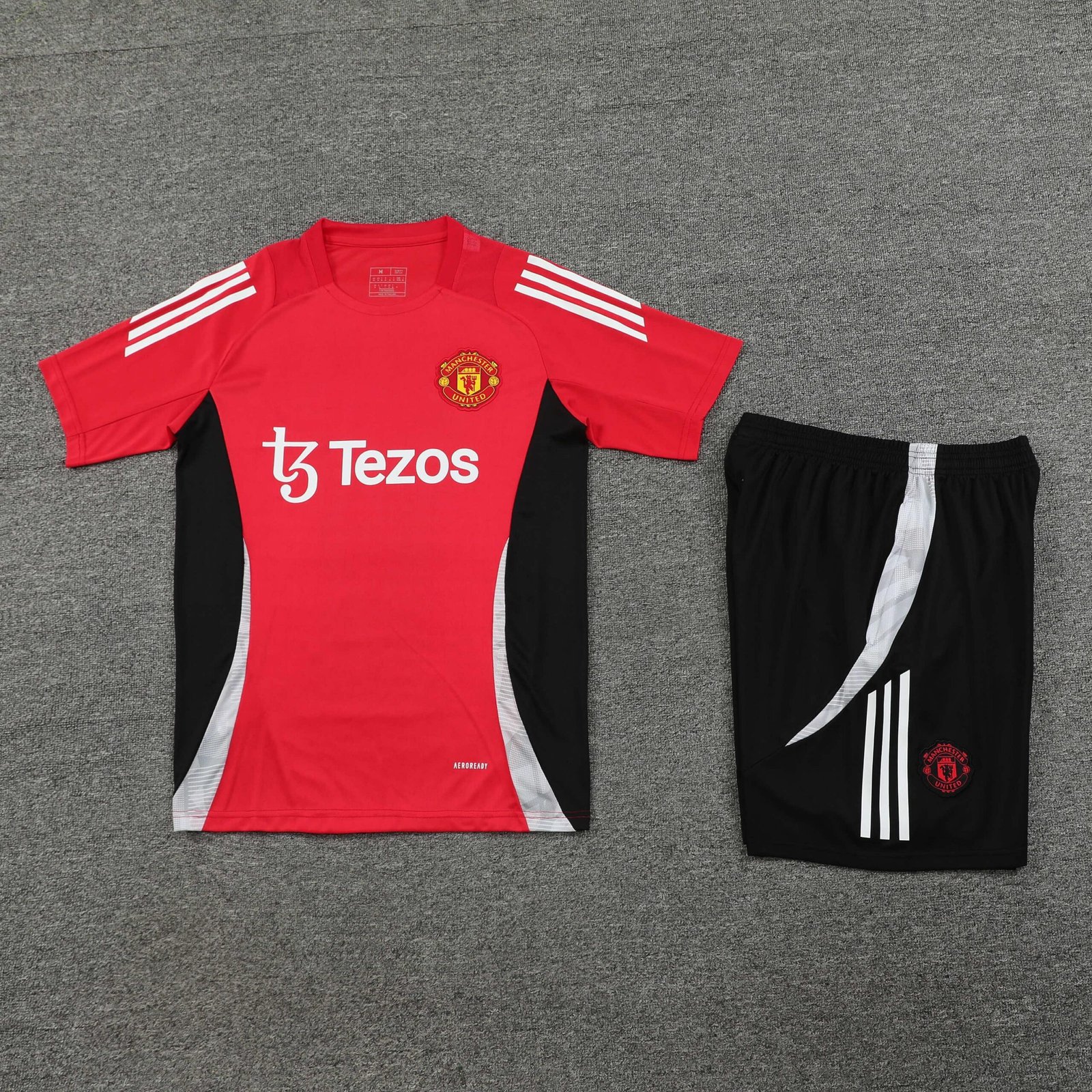 cd98534a09 2425 Manchester United F.C. Training clothes suit Short sleeve Fan version - Imagem 1